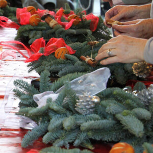 christmas-workshop-product-image-3-pomp-and-petals